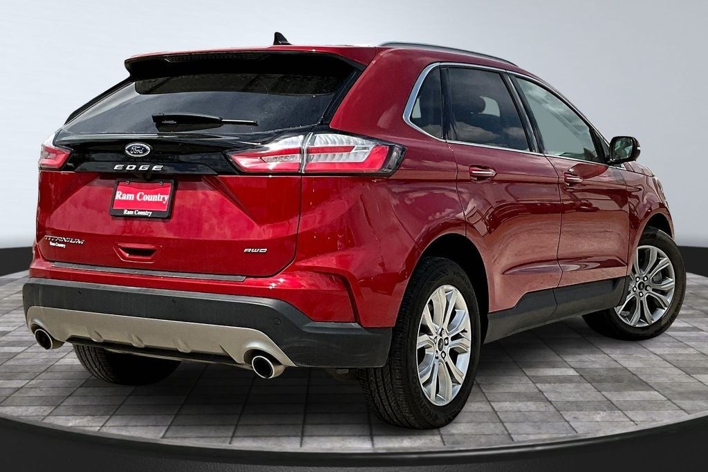 2024 Ford Edge Titanium