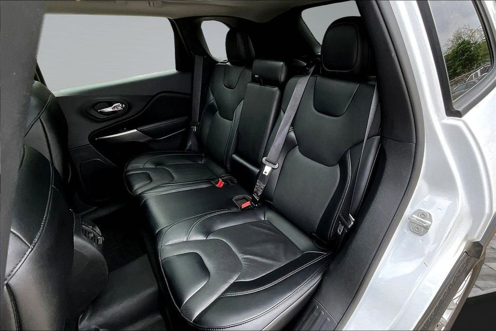 2022 Jeep Cherokee Latitude Lux
