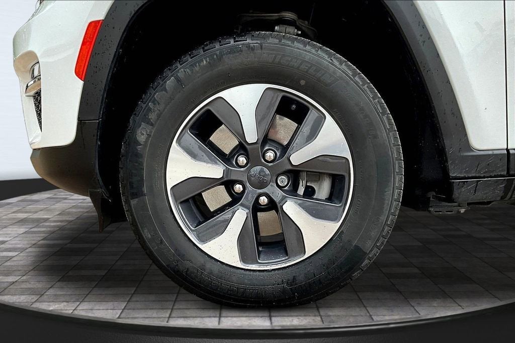 2022 Jeep Grand Cherokee 4xe BASE