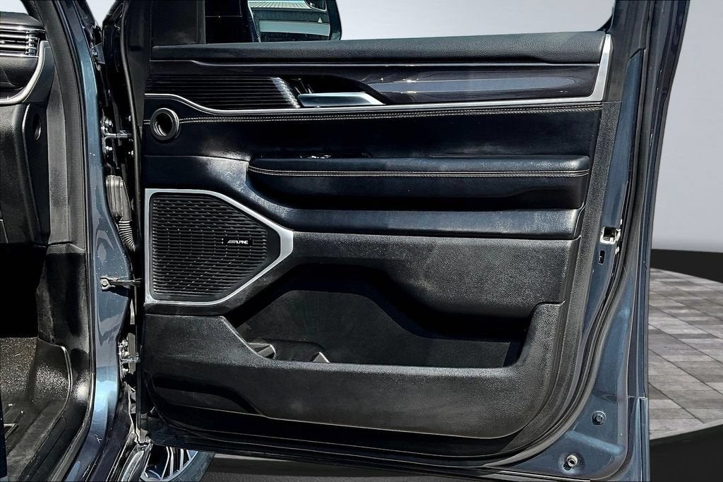 2023 Jeep Wagoneer BASE