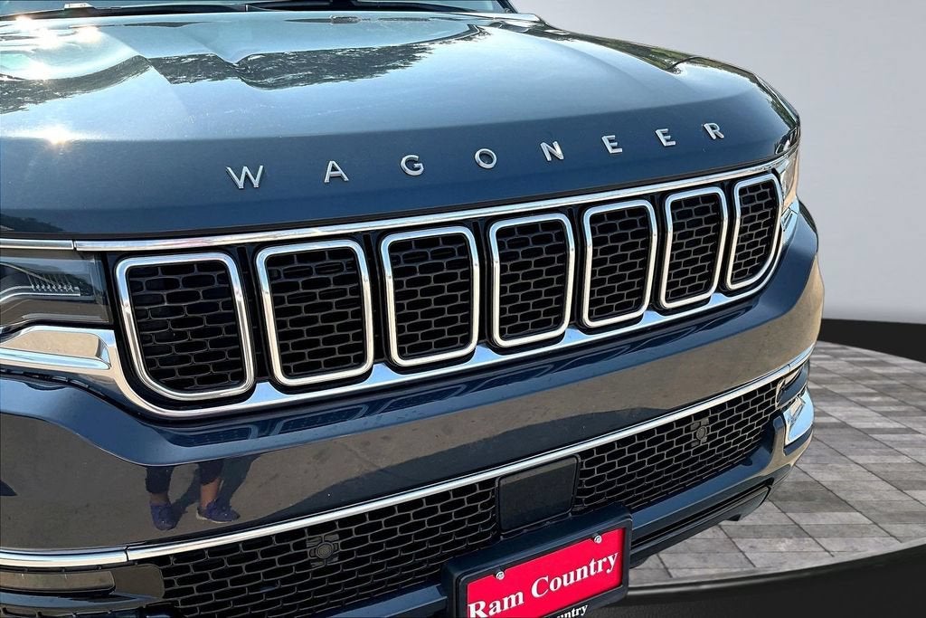 2023 Jeep Wagoneer BASE