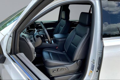 2025 Chevrolet Suburban LT