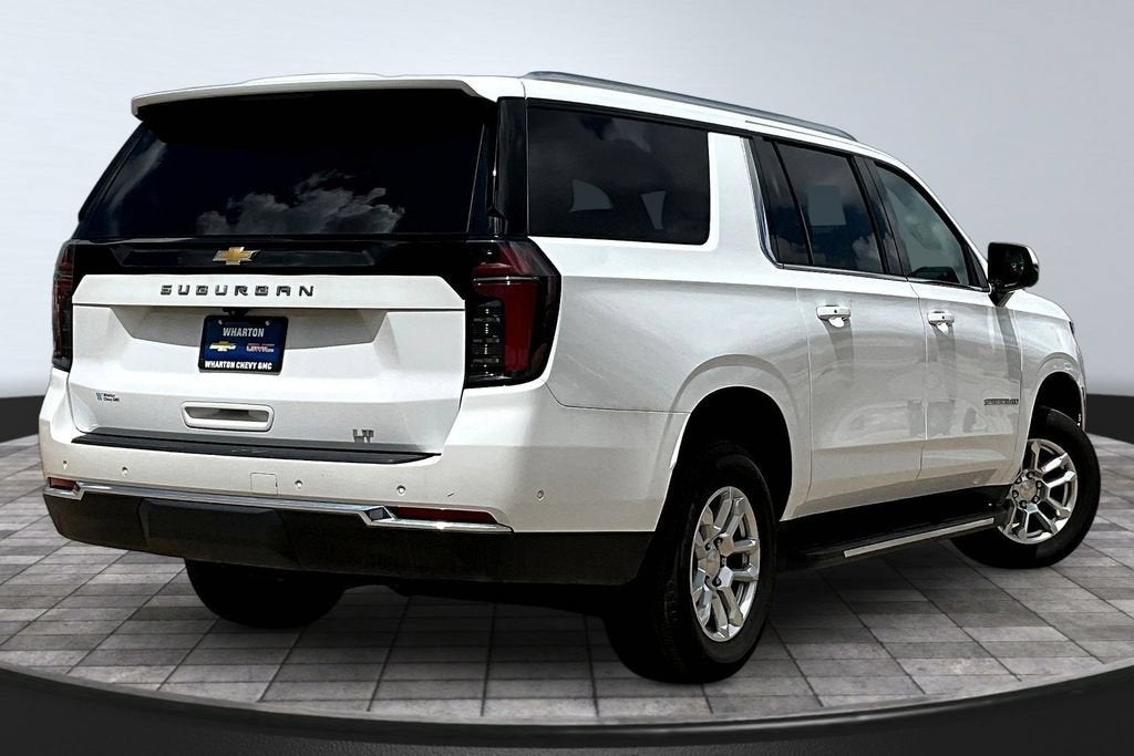 2025 Chevrolet Suburban LT