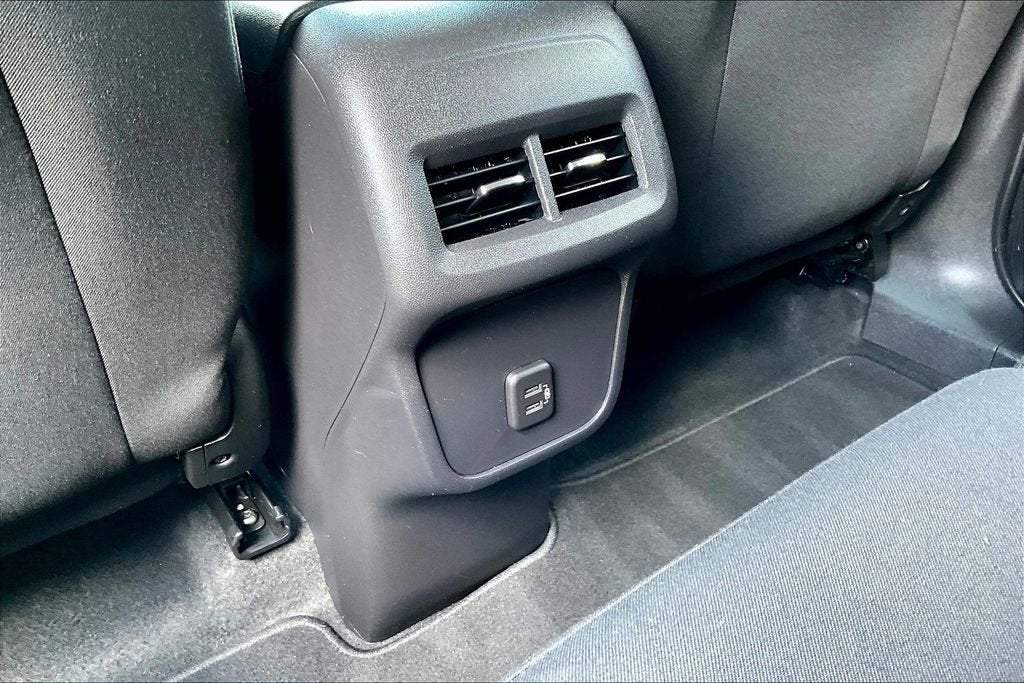 2024 Chevrolet Equinox LT - Photo 11