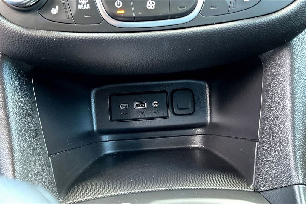 2024 Chevrolet Equinox LT - Photo 16
