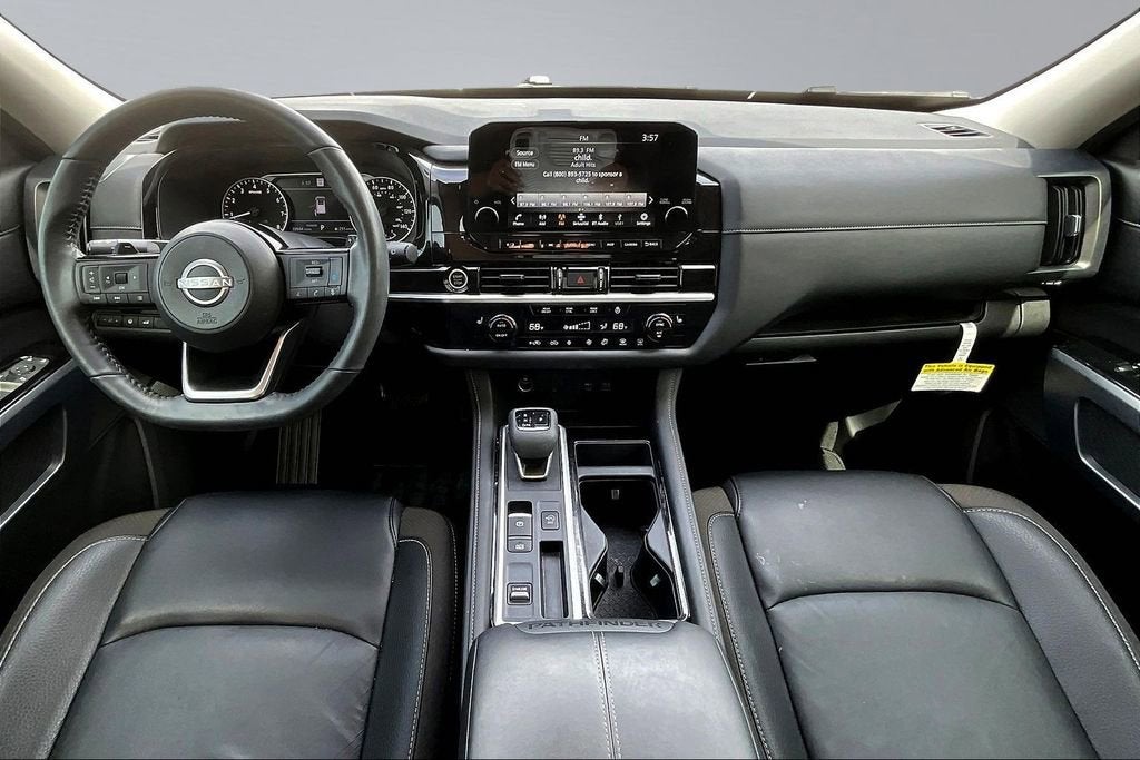 2024 Nissan Pathfinder SL