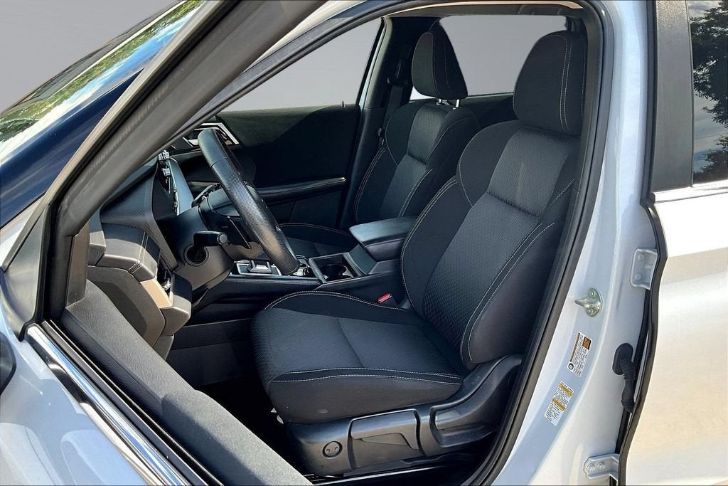 2024 Mitsubishi Outlander ES