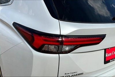 2024 Mitsubishi Outlander ES