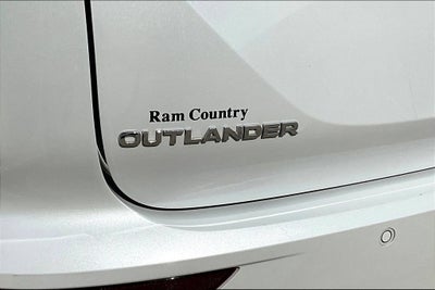 2024 Mitsubishi Outlander ES