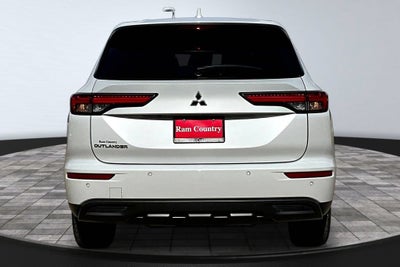 2024 Mitsubishi Outlander ES