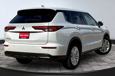 2024 Mitsubishi Outlander ES