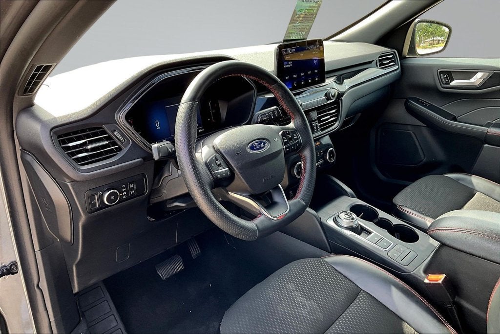 2025 Ford Escape ST-Line Select