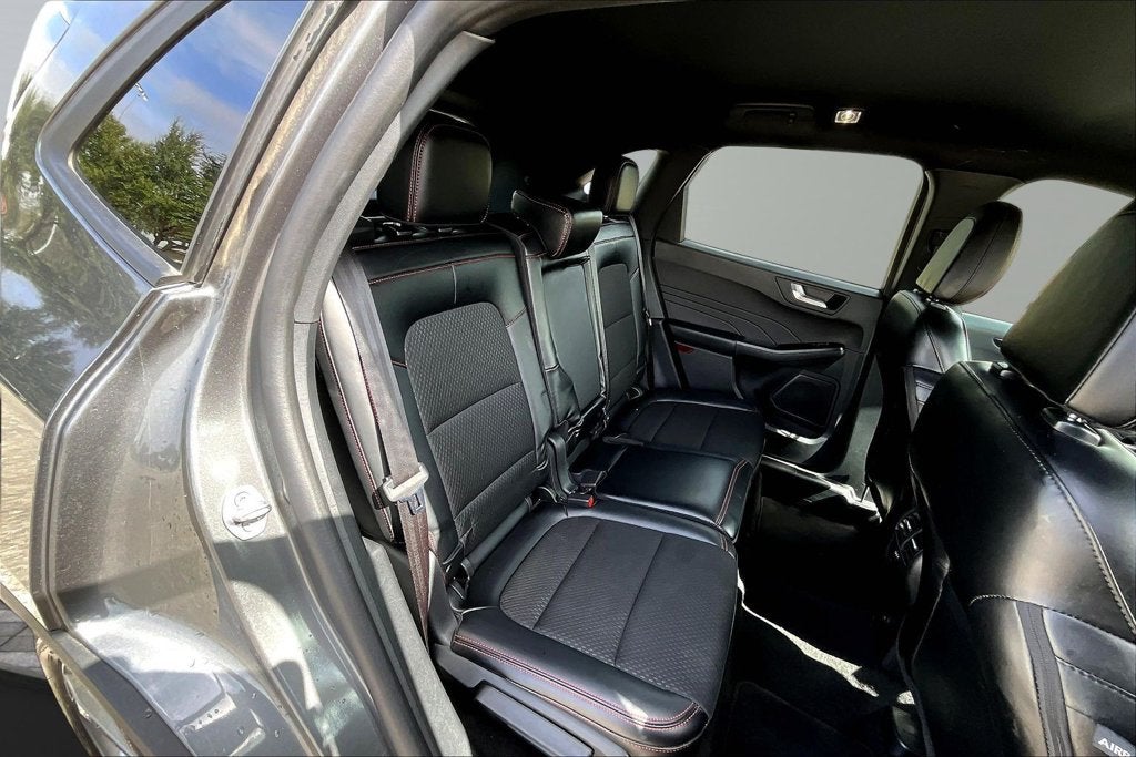 2025 Ford Escape ST-Line Select
