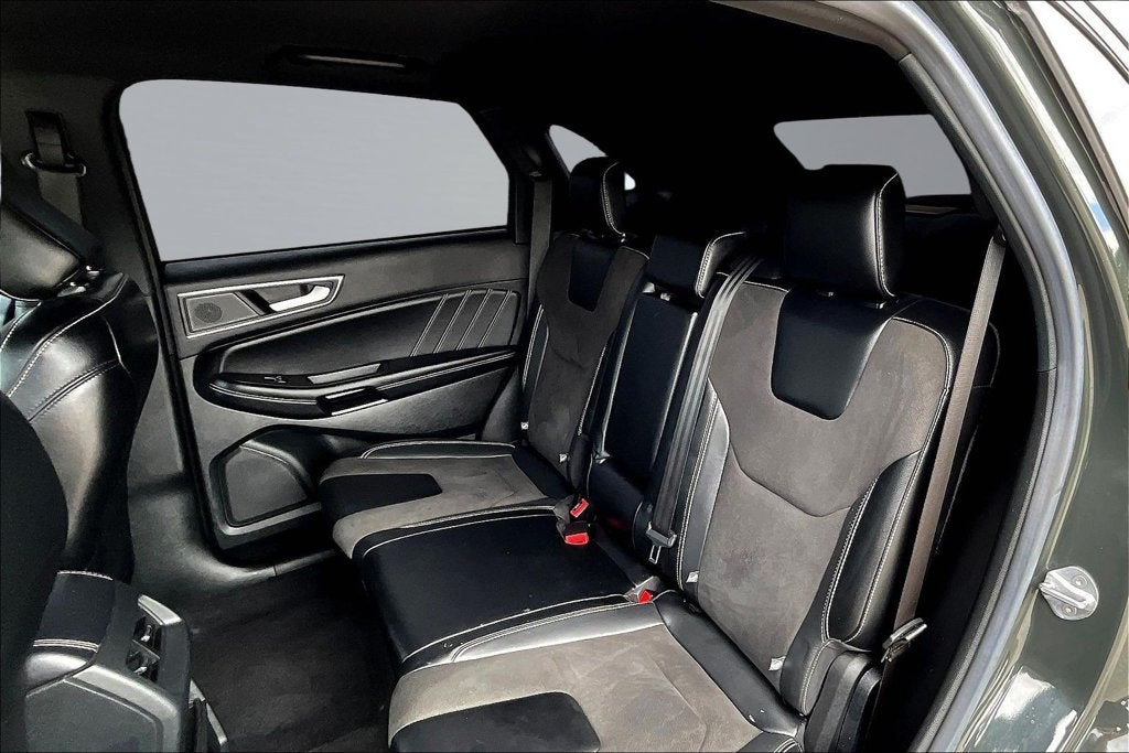 2023 Ford Edge ST