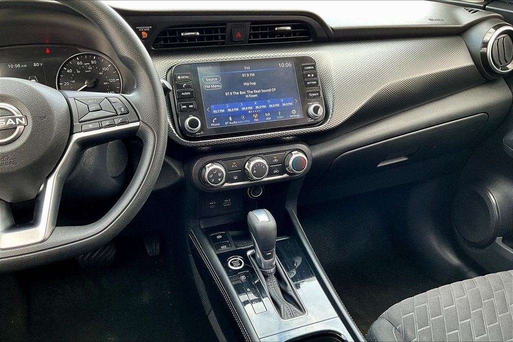 2023 Nissan Kicks SV
