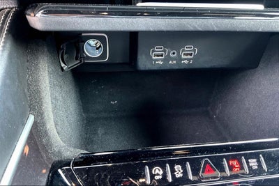 2023 Jeep Wagoneer Base