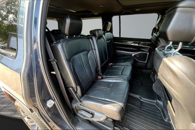2023 Jeep Wagoneer Base