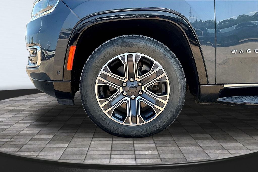 2023 Jeep Wagoneer Base