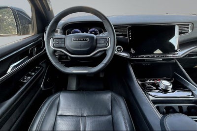 2023 Jeep Wagoneer Base