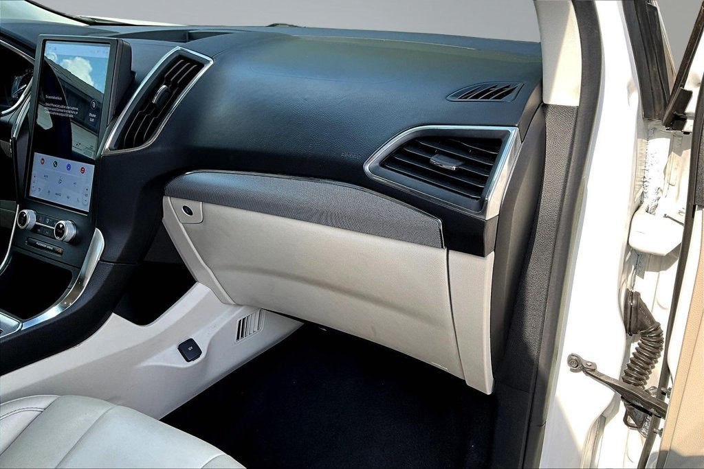2021 Ford Edge Titanium