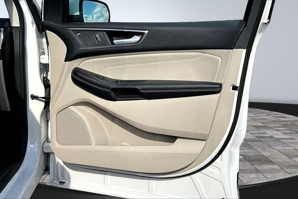 2021 Ford Edge Titanium