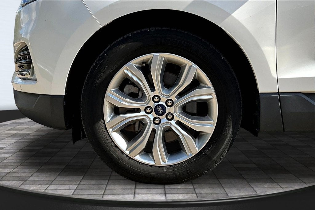 2021 Ford Edge Titanium