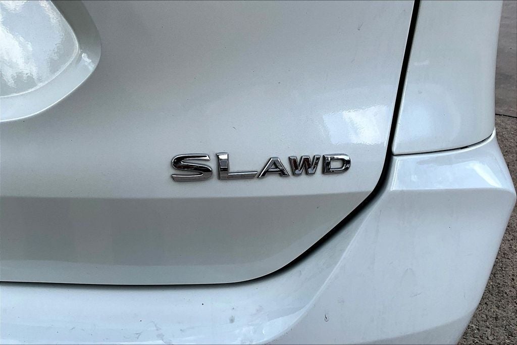 2020 Nissan Rogue SL