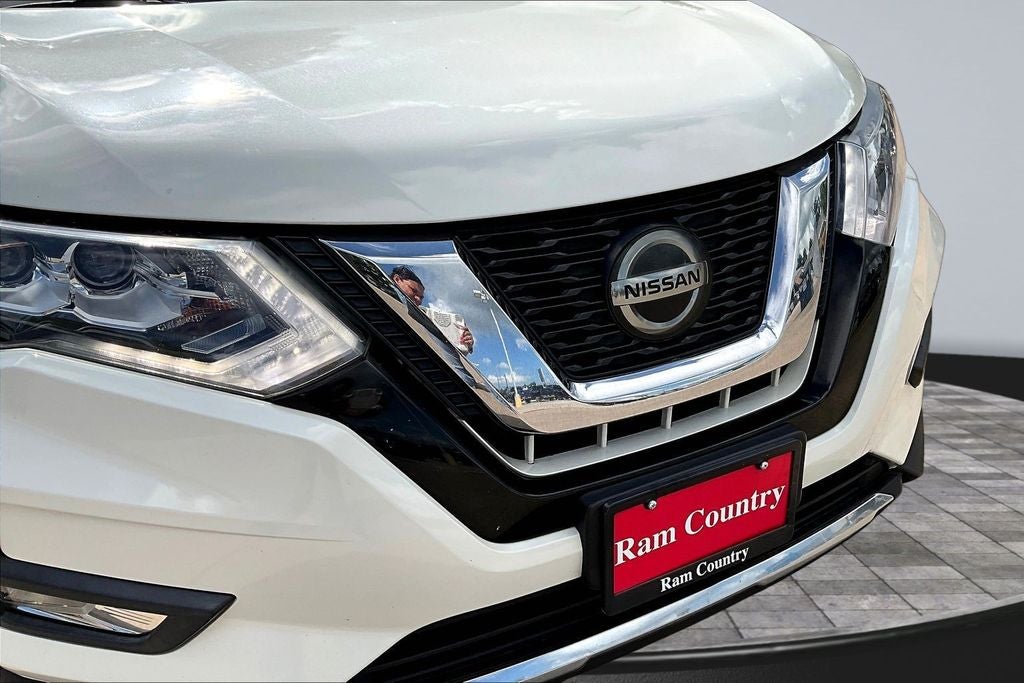 2020 Nissan Rogue SL